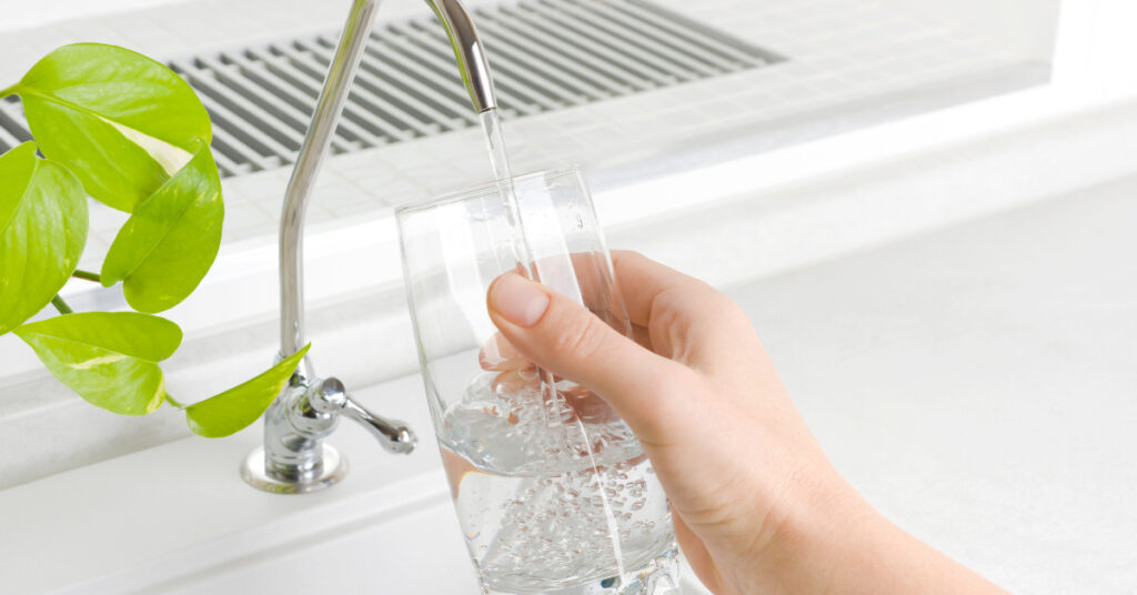 เครื่องกรองน้ำมอบน้ำที่สะอาดให้แก่ครอบครัวของคุณ